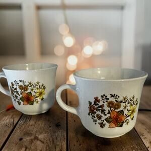 Vintage Corelle Wildflower Coffee Cups Set of 2 Corning Floral Tea Mugs 1970s